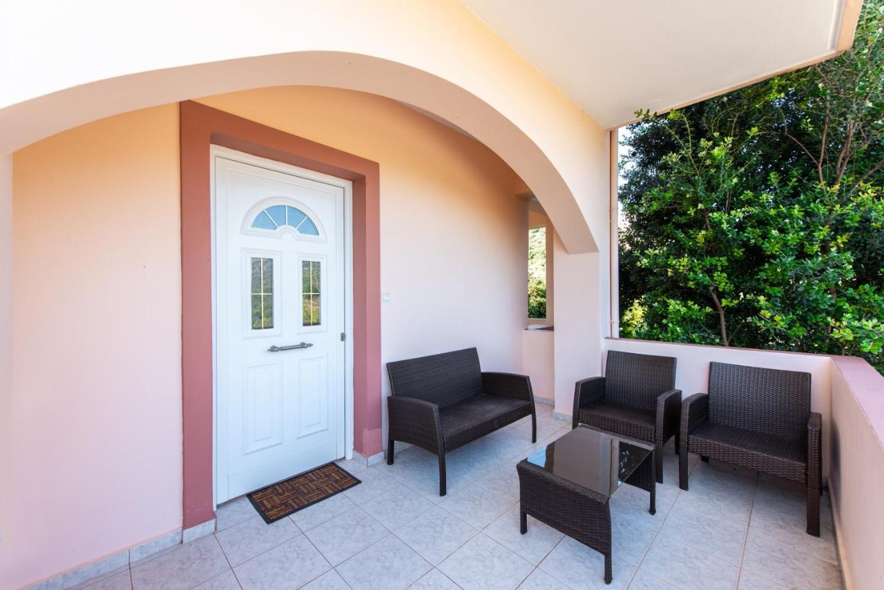 Olive Garden Vila Exopoli Exterior foto